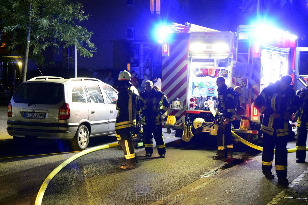 Feuer 2 Y Kellerbrand Koeln Ostheim Ruppinerstr P190.JPG - Miklos Laubert